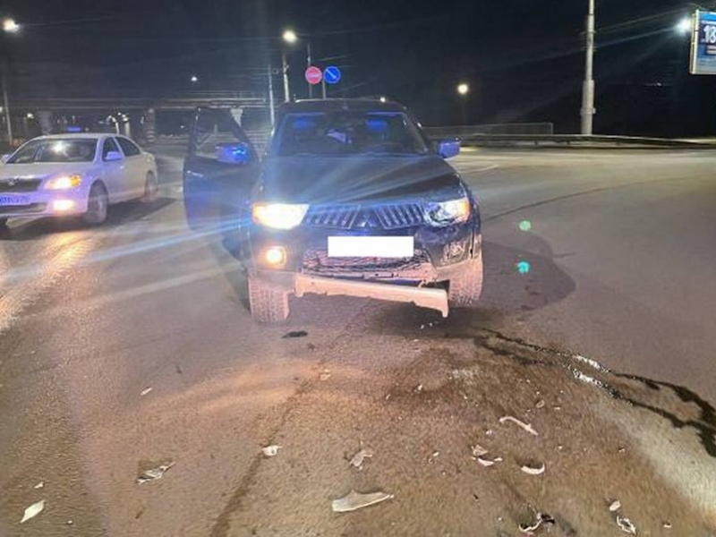 УАЗ перевернулся от удара Митсубиси (ФОТО) - Вологда и Вологодская ...